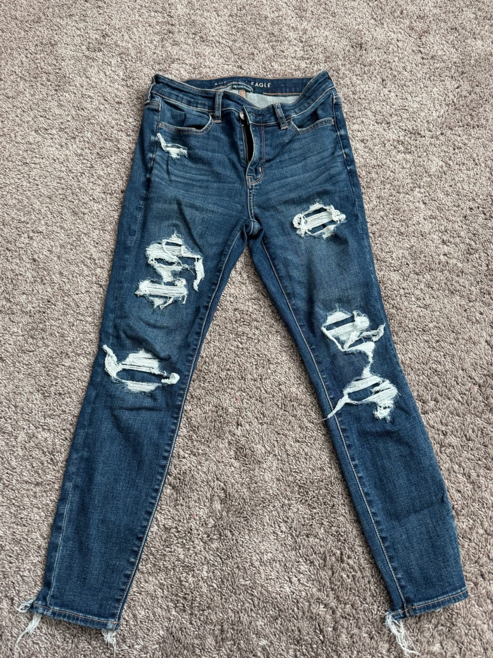 American Eagle Classic Distressed Women's Dark Blue Jeans